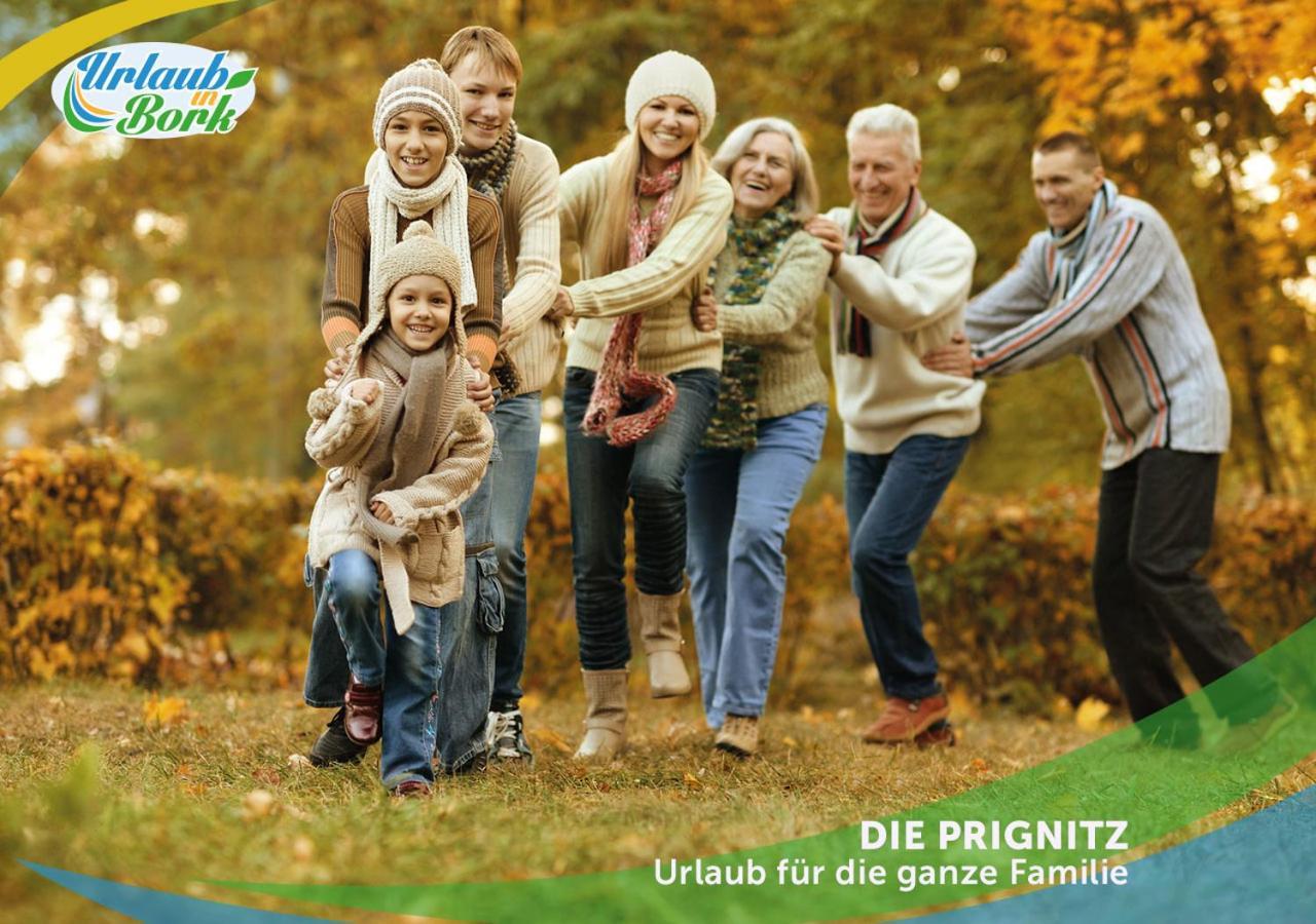 Jagd-Angler-Suite-03-Im-Wald-Am-See Kyritz Buitenkant foto
